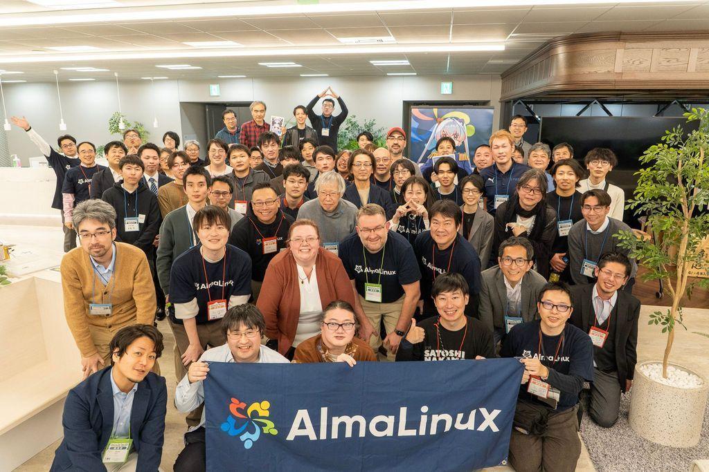 AlmaLinux community group photo at AlmaLinux Day: Tokyo